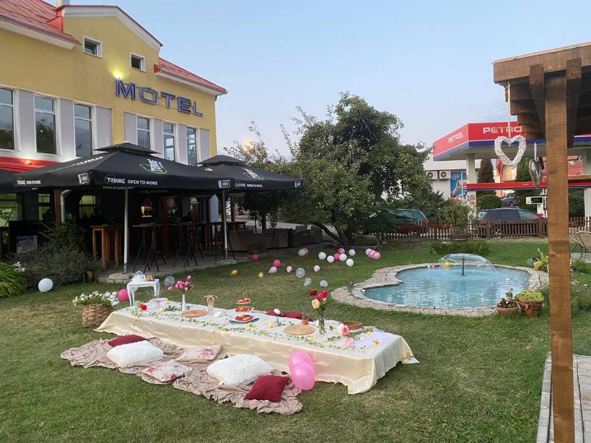 Motel M Vlasenica Bagian luar foto