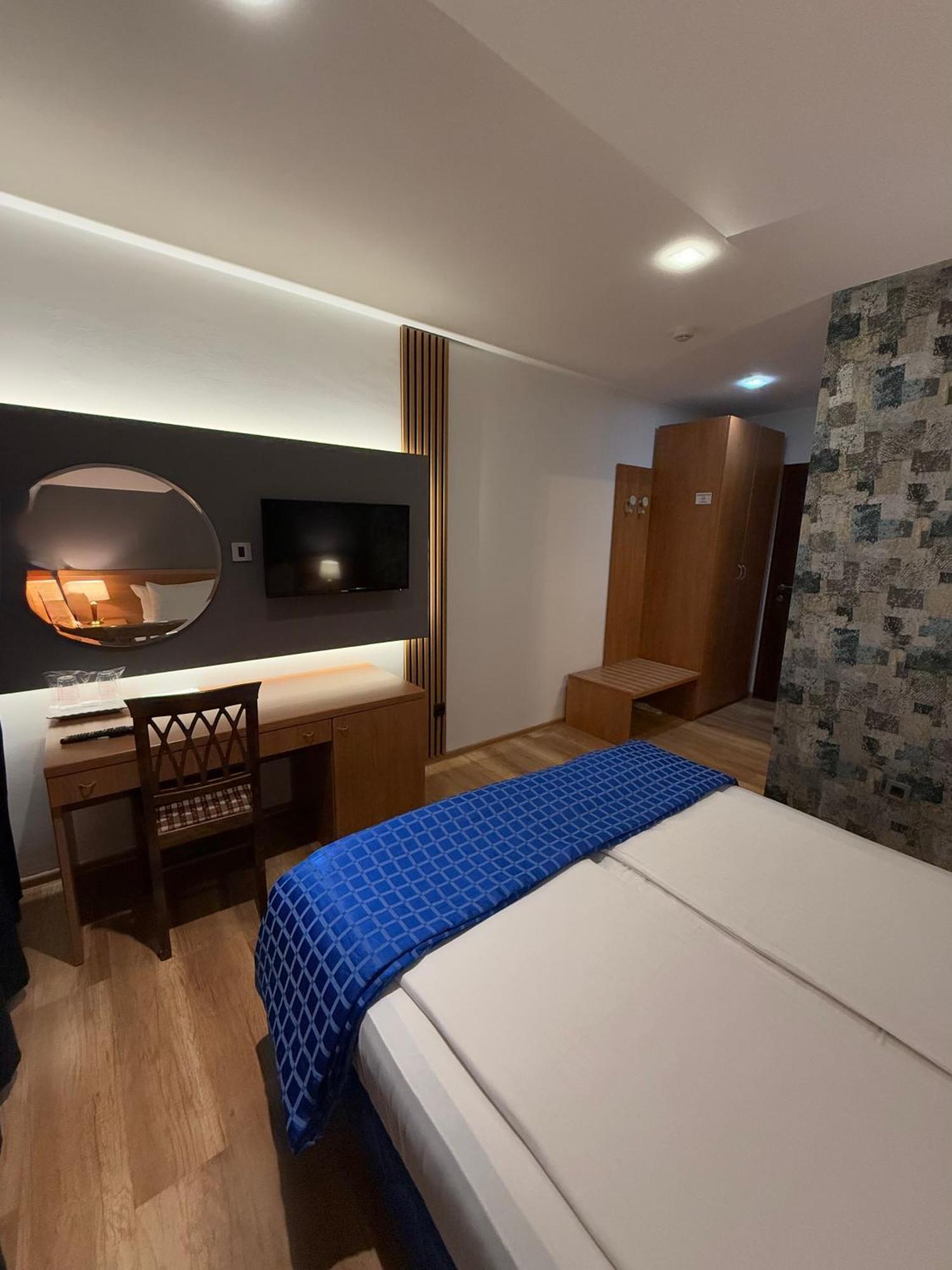 Motel M Vlasenica Bagian luar foto